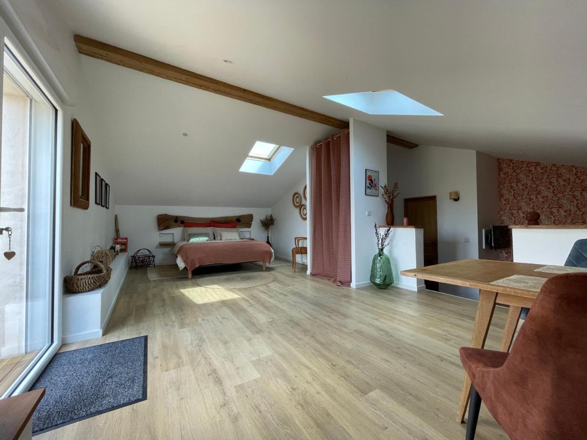Le Clos Des Grandes Rivieres Sainte-Soulle Exteriör bild